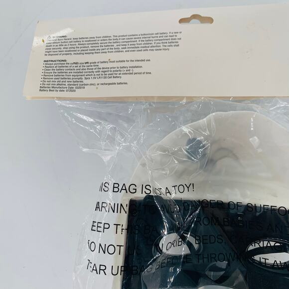 Light Up Kids Face Mask Children Halloween White Black Skull Front Battery - Picture 5 of 7